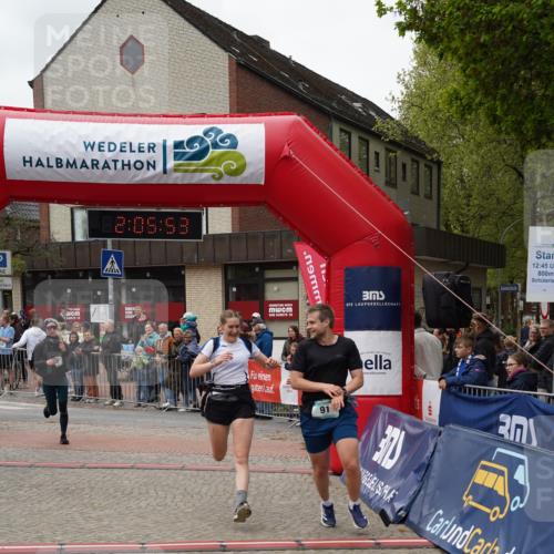 04.05.2025 - 8. Wedeler Halbmarathon Felixshl http://msf.ph/oto/7827700 04.05.2025 12:05:51 Ziel 45, 91, 92 meine-sportfotos.de