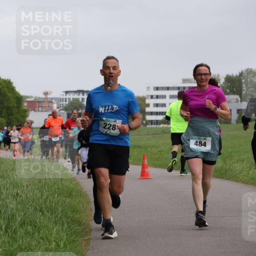 04.05.2025 - 8. Wedeler Halbmarathon Yannick Fuchs http://msf.ph/oto/7827713 04.05.2025 11:15:28 Laufen 228, 484 meine-sportfotos.de