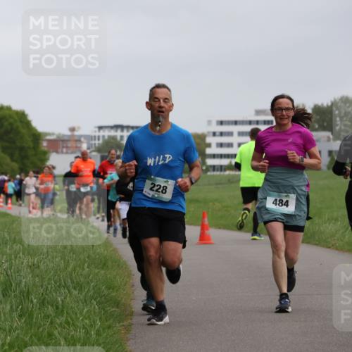 04.05.2025 - 8. Wedeler Halbmarathon Yannick Fuchs http://msf.ph/oto/7827715 04.05.2025 11:15:28 Laufen 8154, 228, 484 meine-sportfotos.de