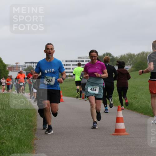04.05.2025 - 8. Wedeler Halbmarathon Yannick Fuchs http://msf.ph/oto/7827739 04.05.2025 11:15:29 Laufen 228, 484 meine-sportfotos.de