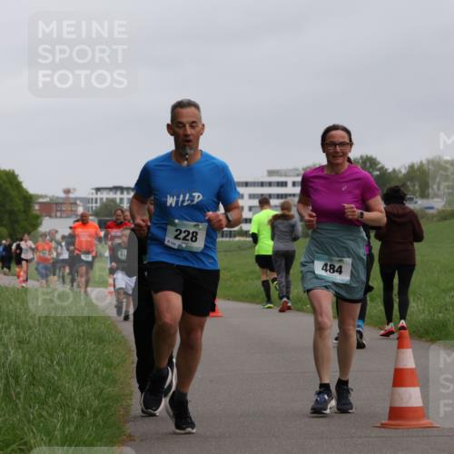 04.05.2025 - 8. Wedeler Halbmarathon Yannick Fuchs http://msf.ph/oto/7827750 04.05.2025 11:15:29 Laufen 228, 8154, 484 meine-sportfotos.de