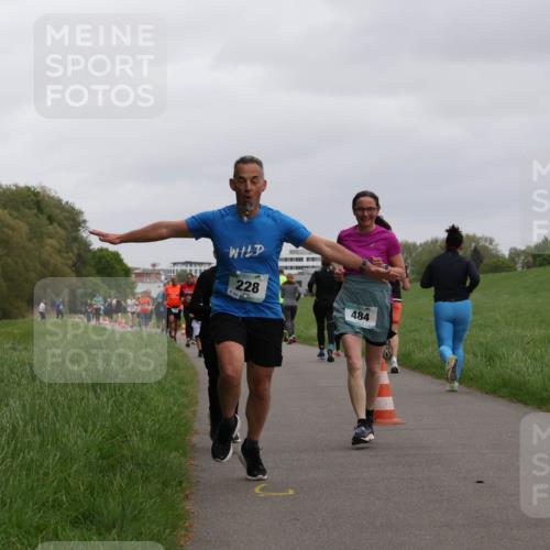 04.05.2025 - 8. Wedeler Halbmarathon Yannick Fuchs http://msf.ph/oto/7827785 04.05.2025 11:15:31 Laufen 154, 228, 484 meine-sportfotos.de