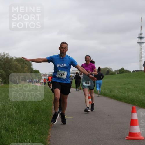04.05.2025 - 8. Wedeler Halbmarathon Yannick Fuchs http://msf.ph/oto/7827827 04.05.2025 11:15:31 Laufen 228, 484 meine-sportfotos.de