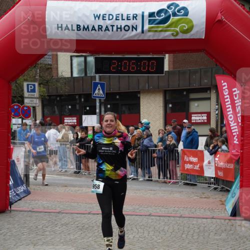 04.05.2025 - 8. Wedeler Halbmarathon Felixshl http://msf.ph/oto/7827878 04.05.2025 12:05:58 Ziel 45, 469, 958 meine-sportfotos.de