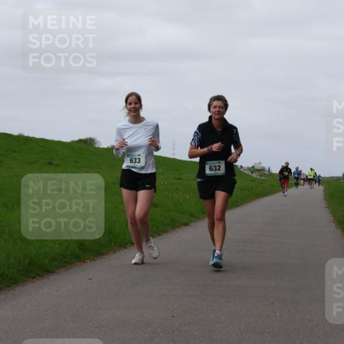 04.05.2025 - 8. Wedeler Halbmarathon Yannick Fuchs http://msf.ph/oto/7827902 04.05.2025 11:34:45 Laufen 633, 632 meine-sportfotos.de