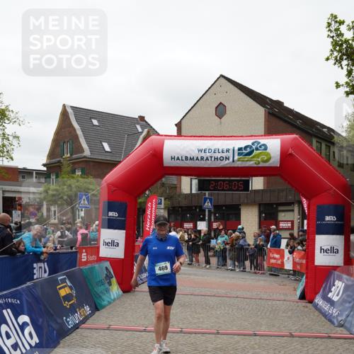 04.05.2025 - 8. Wedeler Halbmarathon Felixshl http://msf.ph/oto/7827934 04.05.2025 12:06:02 Ziel 445, 469, 958 meine-sportfotos.de