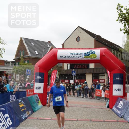 04.05.2025 - 8. Wedeler Halbmarathon Felixshl http://msf.ph/oto/7827954 04.05.2025 12:06:03 Ziel 445, 469 meine-sportfotos.de
