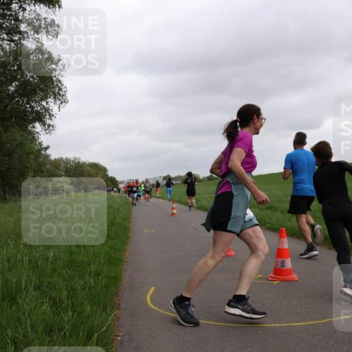 04.05.2025 - 8. Wedeler Halbmarathon Yannick Fuchs http://msf.ph/oto/7827975 04.05.2025 11:15:35 Laufen  meine-sportfotos.de