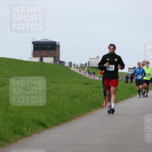 04.05.2025 - 8. Wedeler Halbmarathon Yannick Fuchs http://msf.ph/oto/7828000 04.05.2025 11:34:50 Laufen 1035 meine-sportfotos.de