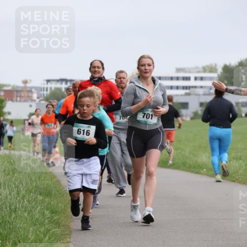 04.05.2025 - 8. Wedeler Halbmarathon Yannick Fuchs http://msf.ph/oto/7828008 04.05.2025 11:15:37 Laufen 616, 70, 701 meine-sportfotos.de