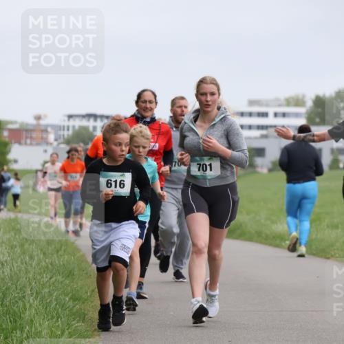 04.05.2025 - 8. Wedeler Halbmarathon Yannick Fuchs http://msf.ph/oto/7828030 04.05.2025 11:15:37 Laufen 701, 616 meine-sportfotos.de