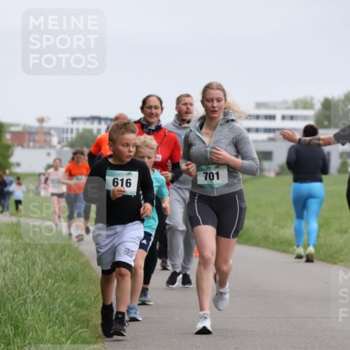 04.05.2025 - 8. Wedeler Halbmarathon Yannick Fuchs http://msf.ph/oto/7828033 04.05.2025 11:15:37 Laufen 701, 616 meine-sportfotos.de