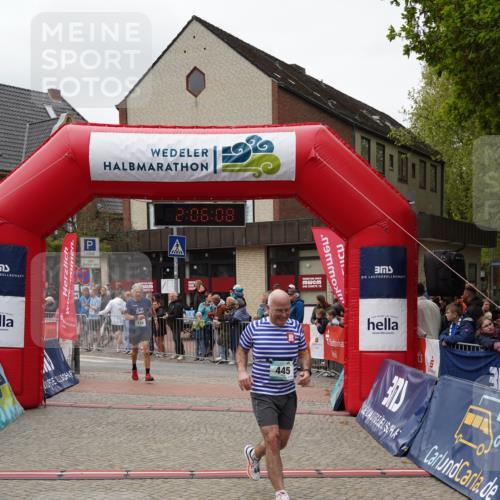 04.05.2025 - 8. Wedeler Halbmarathon Felixshl http://msf.ph/oto/7828039 04.05.2025 12:06:06 Ziel 154, 445, 469 meine-sportfotos.de