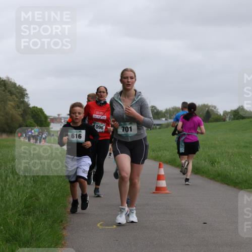 04.05.2025 - 8. Wedeler Halbmarathon Yannick Fuchs http://msf.ph/oto/7828055 04.05.2025 11:15:41 Laufen 616, 096, 701 meine-sportfotos.de