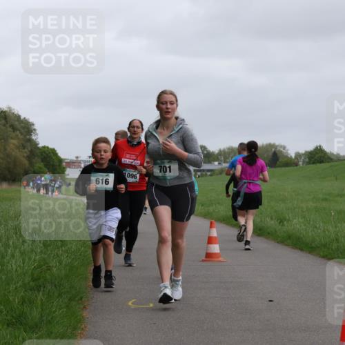 04.05.2025 - 8. Wedeler Halbmarathon Yannick Fuchs http://msf.ph/oto/7828058 04.05.2025 11:15:41 Laufen 616, 1096, 701 meine-sportfotos.de