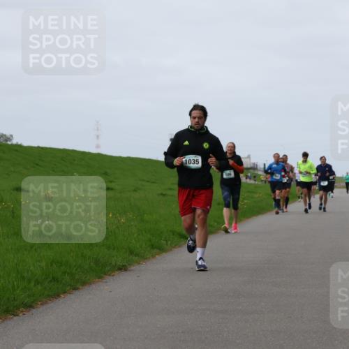 04.05.2025 - 8. Wedeler Halbmarathon Yannick Fuchs http://msf.ph/oto/7828061 04.05.2025 11:34:56 Laufen 1035, 586 meine-sportfotos.de