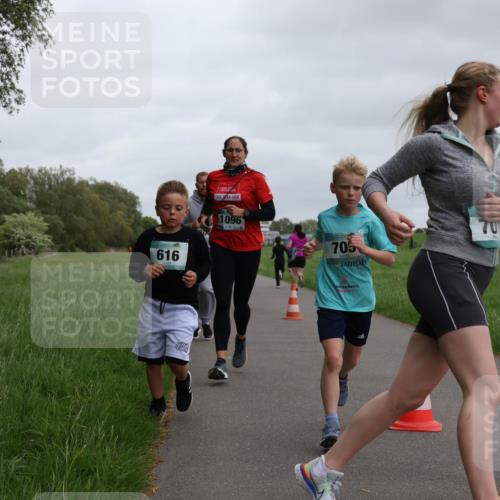 04.05.2025 - 8. Wedeler Halbmarathon Yannick Fuchs http://msf.ph/oto/7828093 04.05.2025 11:15:43 Laufen 616, 50, 1096, 705, 70, 040, 6, 93, 0222 meine-sportfotos.de