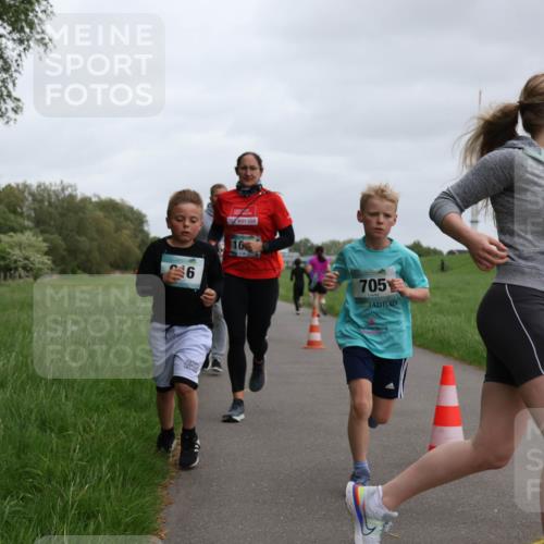 04.05.2025 - 8. Wedeler Halbmarathon Yannick Fuchs http://msf.ph/oto/7828096 04.05.2025 11:15:43 Laufen 60, 6, 705, 70, 040, 66, 93, 0222 meine-sportfotos.de