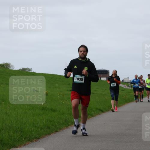 04.05.2025 - 8. Wedeler Halbmarathon Yannick Fuchs http://msf.ph/oto/7828098 04.05.2025 11:34:58 Laufen 1035, 586 meine-sportfotos.de