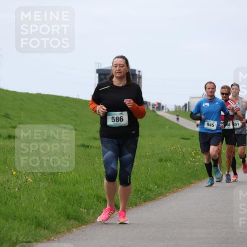 04.05.2025 - 8. Wedeler Halbmarathon Yannick Fuchs http://msf.ph/oto/7828150 04.05.2025 11:35:00 Laufen 586, 945, 86, 851, 982, 51 meine-sportfotos.de