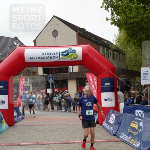 04.05.2025 - 8. Wedeler Halbmarathon Felixshl http://msf.ph/oto/7828157 04.05.2025 12:06:11 Ziel 154, 445, 943 meine-sportfotos.de
