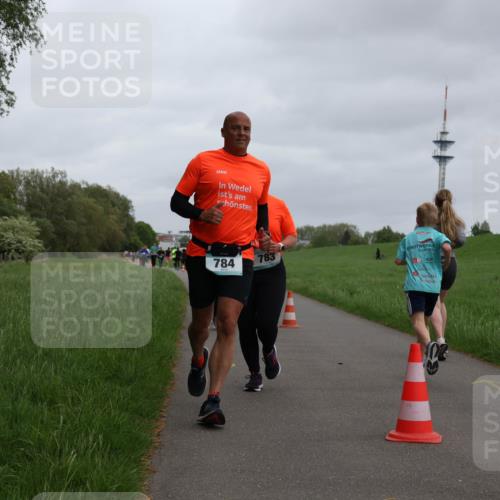 04.05.2025 - 8. Wedeler Halbmarathon Yannick Fuchs http://msf.ph/oto/7828159 04.05.2025 11:15:47 Laufen 784, 783 meine-sportfotos.de
