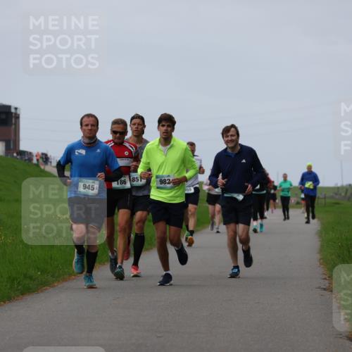 04.05.2025 - 8. Wedeler Halbmarathon Yannick Fuchs http://msf.ph/oto/7828180 04.05.2025 11:35:02 Laufen 86, 945, 186, 851, 982, 855 meine-sportfotos.de