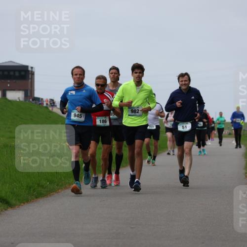 04.05.2025 - 8. Wedeler Halbmarathon Yannick Fuchs http://msf.ph/oto/7828187 04.05.2025 11:35:02 Laufen 586, 945, 186, 982, 855, 51 meine-sportfotos.de