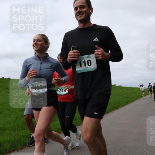 04.05.2025 - 8. Wedeler Halbmarathon Yannick Fuchs http://msf.ph/oto/7828203 04.05.2025 11:58:46 Laufen 62, 819, 110 meine-sportfotos.de