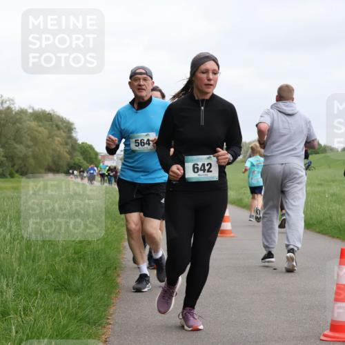 04.05.2025 - 8. Wedeler Halbmarathon Yannick Fuchs http://msf.ph/oto/7828227 04.05.2025 11:15:50 Laufen 564, 642 meine-sportfotos.de