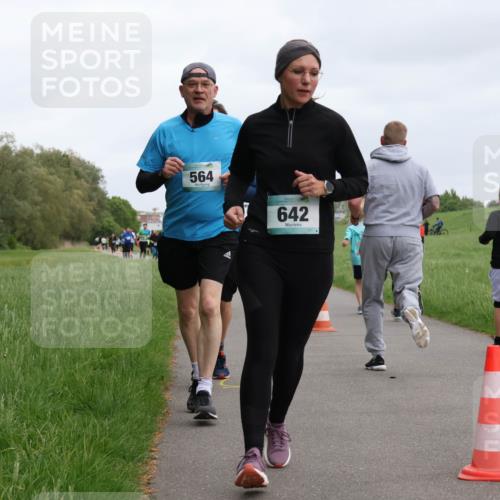 04.05.2025 - 8. Wedeler Halbmarathon Yannick Fuchs http://msf.ph/oto/7828232 04.05.2025 11:15:50 Laufen 564, 642 meine-sportfotos.de