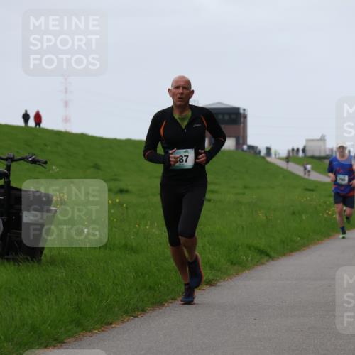 04.05.2025 - 8. Wedeler Halbmarathon Yannick Fuchs http://msf.ph/oto/7828234 04.05.2025 11:15:54 Laufen 87, 790 meine-sportfotos.de