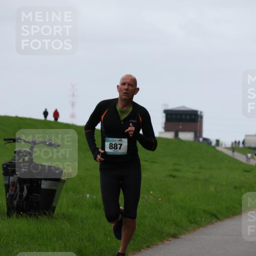 04.05.2025 - 8. Wedeler Halbmarathon Yannick Fuchs http://msf.ph/oto/7828243 04.05.2025 11:15:55 Laufen 887 meine-sportfotos.de