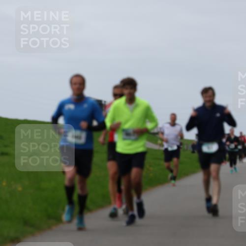 04.05.2025 - 8. Wedeler Halbmarathon Yannick Fuchs http://msf.ph/oto/7828247 04.05.2025 11:35:05 Laufen  meine-sportfotos.de