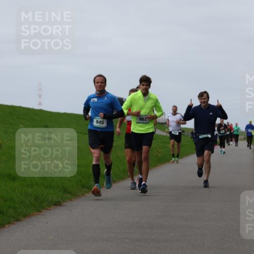 04.05.2025 - 8. Wedeler Halbmarathon Yannick Fuchs http://msf.ph/oto/7828252 04.05.2025 11:35:06 Laufen 945, 982 meine-sportfotos.de