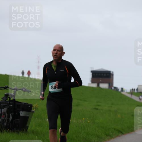 04.05.2025 - 8. Wedeler Halbmarathon Yannick Fuchs http://msf.ph/oto/7828254 04.05.2025 11:15:55 Laufen 88 meine-sportfotos.de