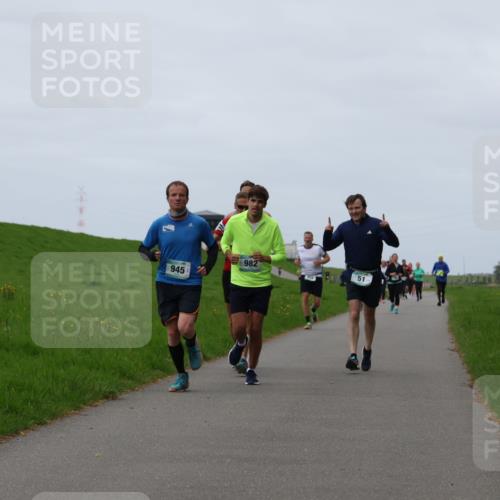 04.05.2025 - 8. Wedeler Halbmarathon Yannick Fuchs http://msf.ph/oto/7828257 04.05.2025 11:35:06 Laufen 945, 982, 51 meine-sportfotos.de