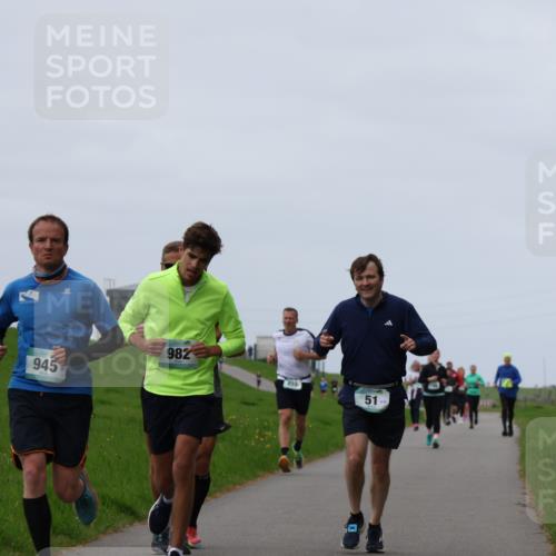 04.05.2025 - 8. Wedeler Halbmarathon Yannick Fuchs http://msf.ph/oto/7828262 04.05.2025 11:35:06 Laufen 945, 982, 855, 51 meine-sportfotos.de