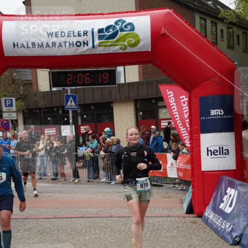 04.05.2025 - 8. Wedeler Halbmarathon Felixshl http://msf.ph/oto/7828272 04.05.2025 12:06:17 Ziel 142, 943, 970 meine-sportfotos.de