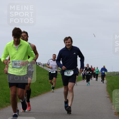 04.05.2025 - 8. Wedeler Halbmarathon Yannick Fuchs http://msf.ph/oto/7828278 04.05.2025 11:35:08 Laufen 945, 982, 855, 51 meine-sportfotos.de