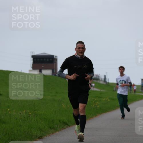04.05.2025 - 8. Wedeler Halbmarathon Yannick Fuchs http://msf.ph/oto/7828313 04.05.2025 11:15:58 Laufen 352 meine-sportfotos.de