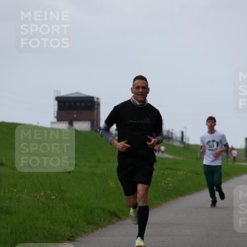 04.05.2025 - 8. Wedeler Halbmarathon Yannick Fuchs http://msf.ph/oto/7828315 04.05.2025 11:15:58 Laufen 352 meine-sportfotos.de