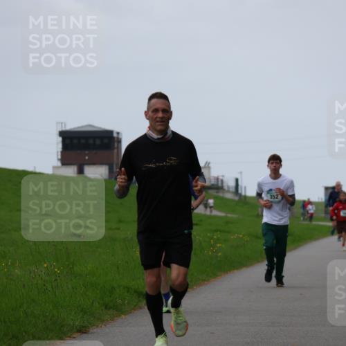 04.05.2025 - 8. Wedeler Halbmarathon Yannick Fuchs http://msf.ph/oto/7828322 04.05.2025 11:15:59 Laufen 352 meine-sportfotos.de