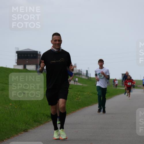 04.05.2025 - 8. Wedeler Halbmarathon Yannick Fuchs http://msf.ph/oto/7828326 04.05.2025 11:15:59 Laufen 352 meine-sportfotos.de