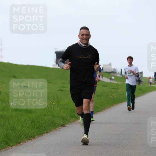 04.05.2025 - 8. Wedeler Halbmarathon Yannick Fuchs http://msf.ph/oto/7828338 04.05.2025 11:16:00 Laufen  meine-sportfotos.de