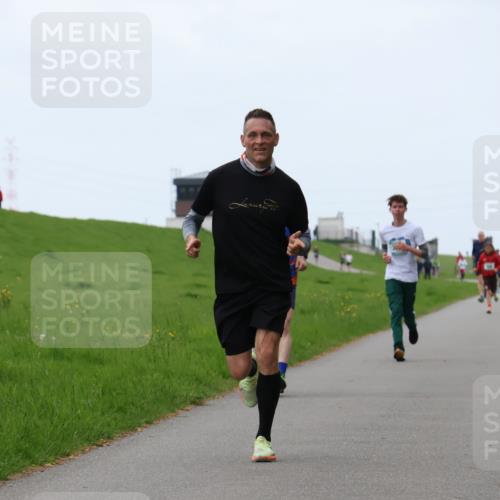 04.05.2025 - 8. Wedeler Halbmarathon Yannick Fuchs http://msf.ph/oto/7828339 04.05.2025 11:16:00 Laufen  meine-sportfotos.de