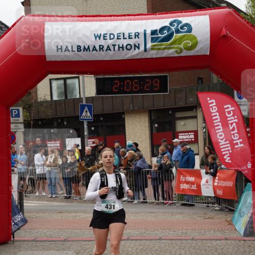 04.05.2025 - 8. Wedeler Halbmarathon Felixshl http://msf.ph/oto/7828355 04.05.2025 12:06:27 Ziel 200, 431 meine-sportfotos.de