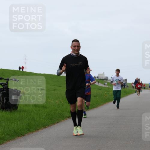 04.05.2025 - 8. Wedeler Halbmarathon Yannick Fuchs http://msf.ph/oto/7828356 04.05.2025 11:16:00 Laufen 352 meine-sportfotos.de