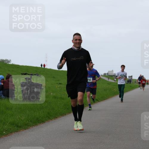 04.05.2025 - 8. Wedeler Halbmarathon Yannick Fuchs http://msf.ph/oto/7828378 04.05.2025 11:16:01 Laufen 790 meine-sportfotos.de