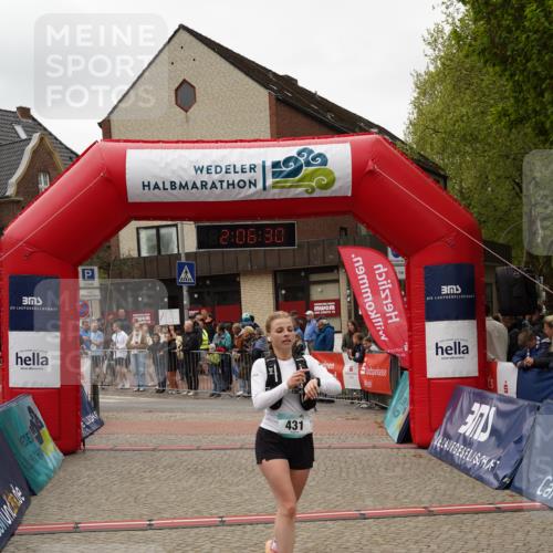 04.05.2025 - 8. Wedeler Halbmarathon Felixshl http://msf.ph/oto/7828383 04.05.2025 12:06:28 Ziel 198, 200, 431 meine-sportfotos.de